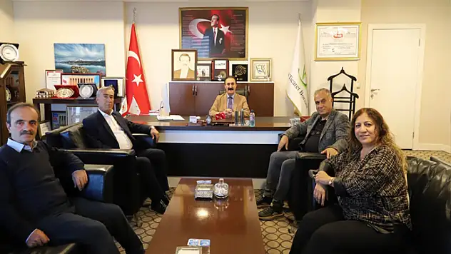Prof. Dr. Yaşar'dan Van Ticaret Borsası'na ziyaret