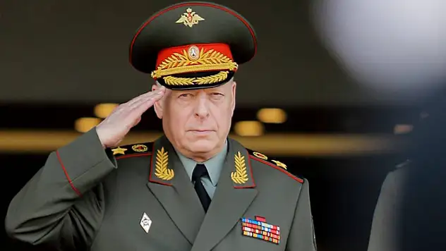 Putin, Kara Kuvvetleri Komutanı Salyukov'u görevden aldı