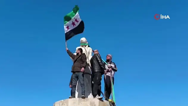 Rakka'da SDG'ye ait heykeller yerle bir edildi