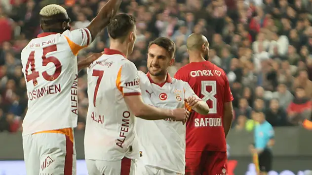 Roland Sallai'den bu sezonki ilk gol