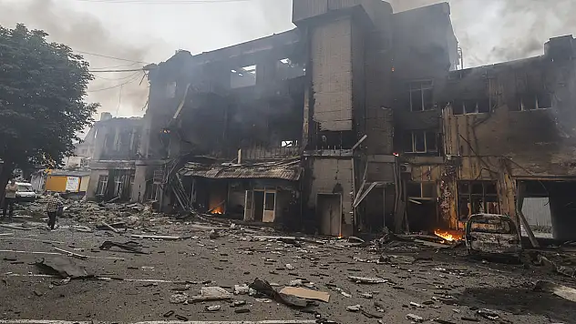 Rusya, Kiev'e savaşın başından bu yana en büyük saldırılardan birini gerçekleştirdi
