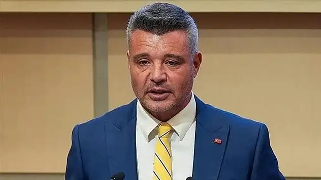 Sadettin Saran, saç ve kan örneği vermek üzere Adli Tıp Kurumuna getirildi