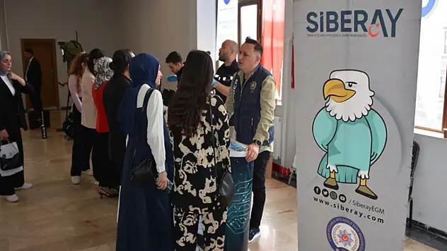 Sağlık çalışanlarına bilgilendirme çalışması