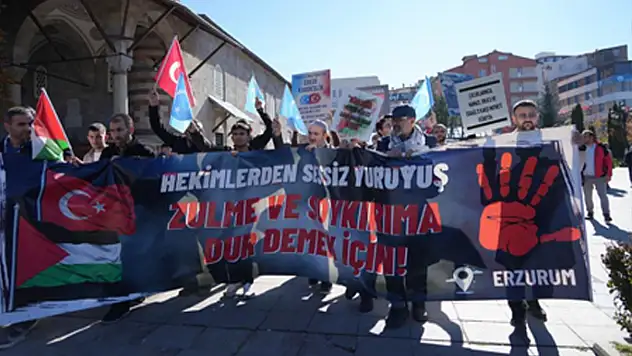 Sağlıkçıların 103 haftalık yürüyüşü sürüyor