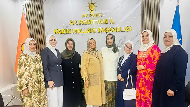 Şahsenem Çelik'ten Kadın Kolları Başkanı Alpaslan'a ziyaret