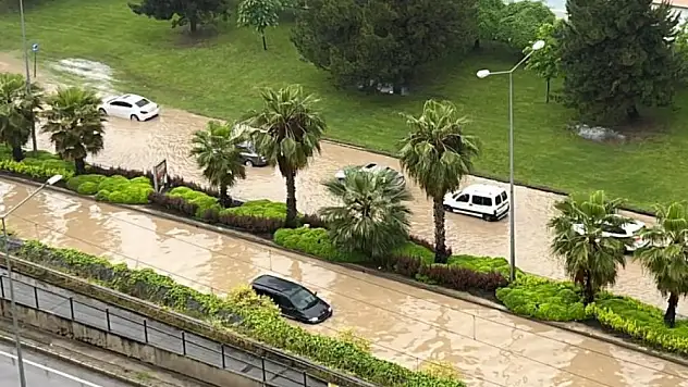 Samsun'u yine sel vurdu