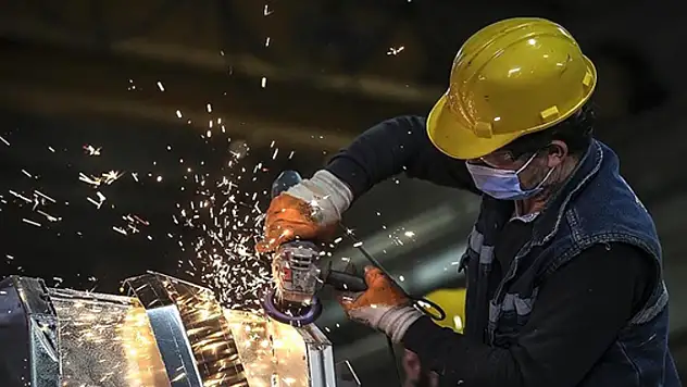 Sanayi üretimi yıllık yüzde 2,5 arttı