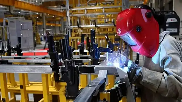 Sanayi üretimi yıllık yüzde 2,9 arttı