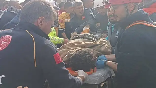 Şanlıurfa'da 2 katlı inşaatta göçük: 5 işçi altında kaldı