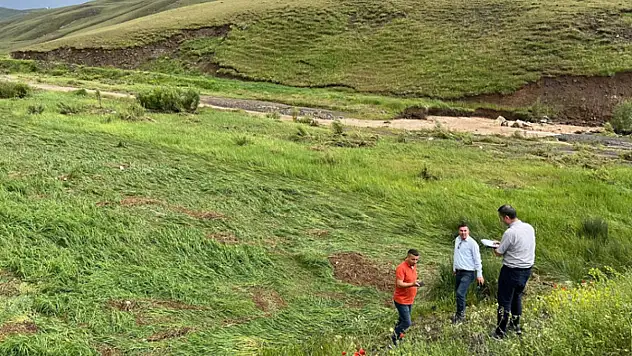 Saray'da yağışlar tarım alanlarına zarar verdi