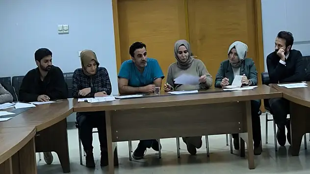 Sarıkaya: Yoğun bakım hizmetlerinde kaliteyi yükseltmeyi hedefliyoruz