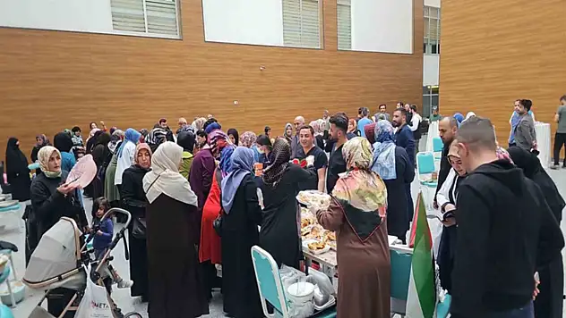 SBÜ Van Eğitim ve Araştırma Hastanesi'nden Gazze'ye anlamlı destek