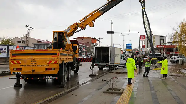 Sebze Hali Kavşağı'nda düzenleme çalışmaları başladı