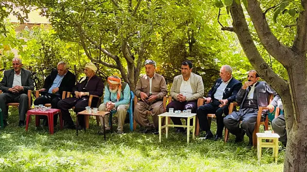Şemdinli'de iki aile arasındaki husumet barışla sonuçlandı