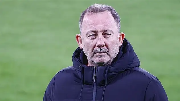 Sergen Yalçın: Planladığımız oyuncuları alamazsak kesinlikle oyuncu almayacağız