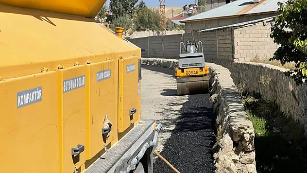 Seyrantepe Mahallesi'nde asfalt yama çalışmaları başladı