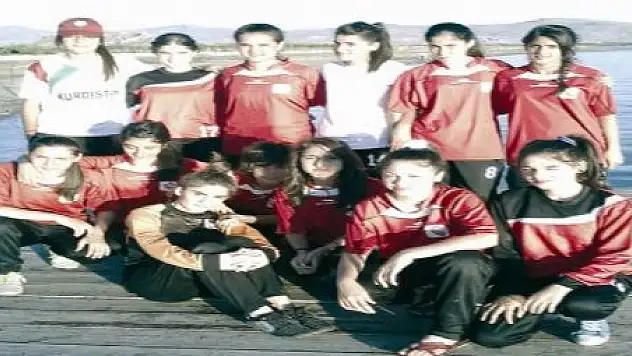 Siirt 'Genç Kızlar Futbol Şampiyonası'nda 2. oldu