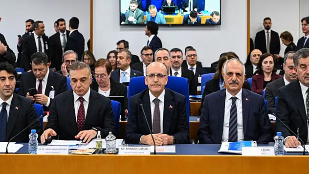 Şimşek: Vergisini zamanında ödemeyeni ödüllendirecek bir düzenlemeyi biz doğru bulmuyoruz