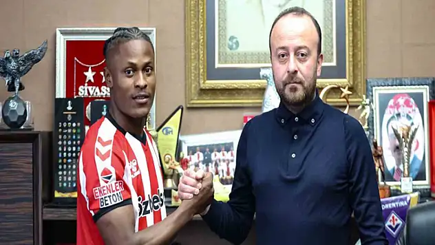 Sivasspor, forvet Okoronkwo'yu kadrosuna kattı