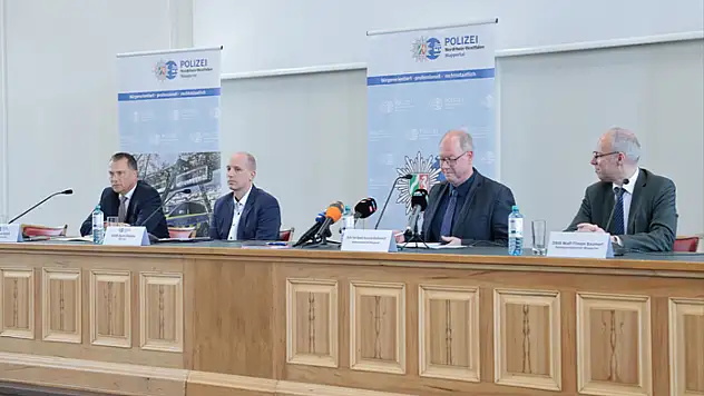 Solingen'de Türk ailenin evini kundaklayan zanlının kimliği tespit edildi