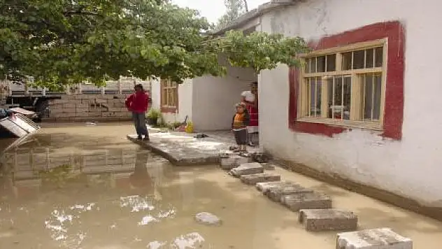 VAN'DA SU BASKINLARI