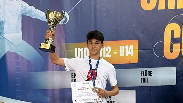 Süer Bulut, Van'ın ilk milli eskrim sporcusu oldu