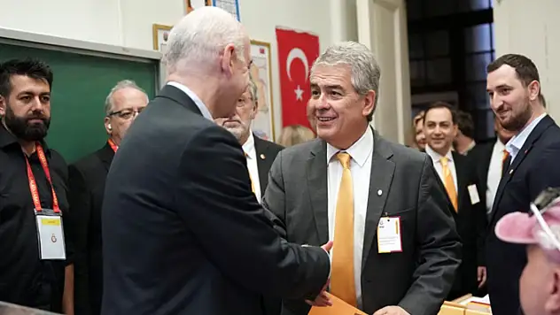 Süheyl Batum oyunu kullandı