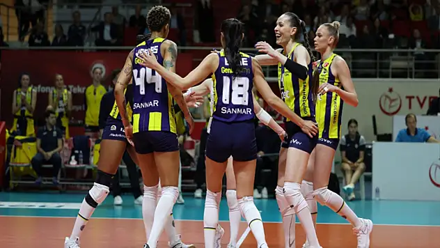 Sultanlar Ligi'nde Fenerbahçe finalde