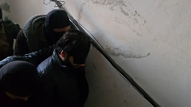 Suriye'de terör örgütü DEAŞ'a yönelik operasyon: 5 gözaltı