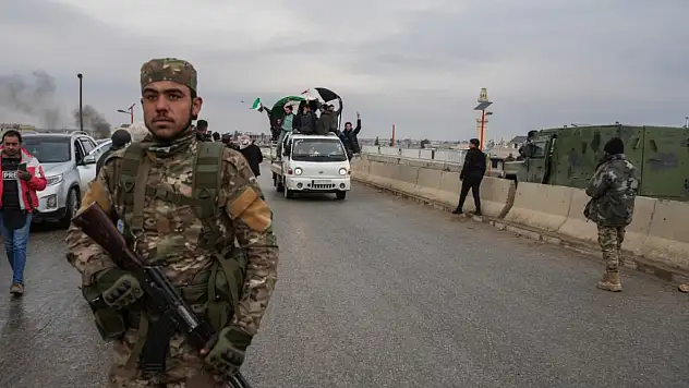 Suriye ordusu, terör örgütü SDG'nin çekildiği Deir Hafer'de kontrol sağladı