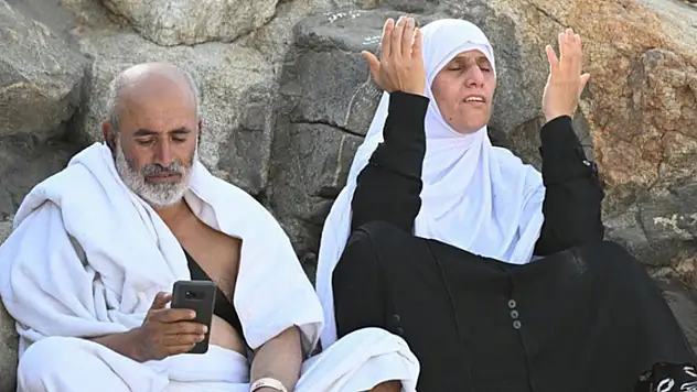 Suudi Arabistan'da 12 bin 500 kadar İranlı hacı mahsur kaldı