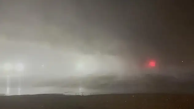 Tatvan'da yoğun sis sürücülere zor anlar yaşattı