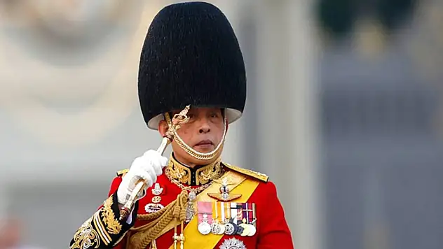 Tayland Kralı Vajiralongkorn, yeni kabineyi onayladı