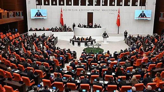 TBMM Adalet Komisyonu, '10. Yargı Paketi'ni görüşmek üzere toplandı