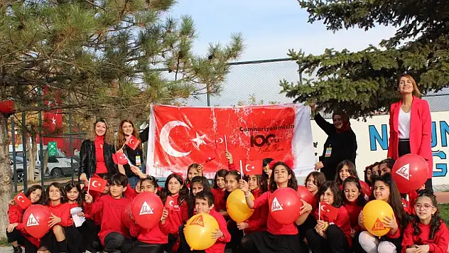 TEGV Cumhuriyet'in 100. yılını coşkuyla kutladı