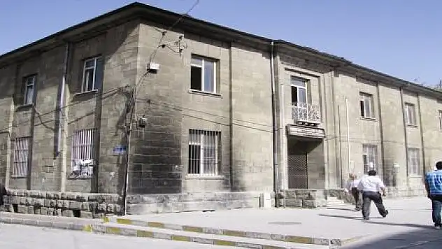 TEKEL'DEN KOKULAR GELİYOR!