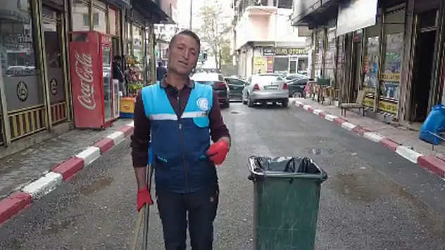 Temizlik işçisi Laçinkaya'dan vatandaşlara temizlik çağrısı