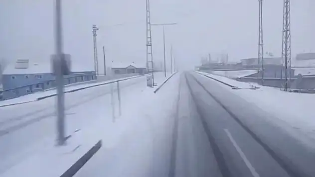 Tendürek Geçidi ulaşıma kapatıldı