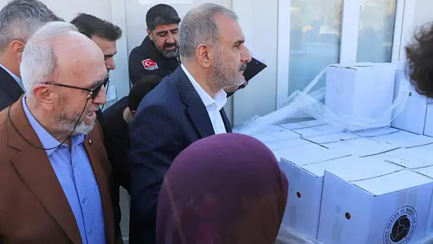 TOBB'dan Elazığlı depremzedelere yardım