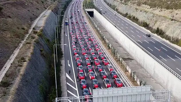 Togg kullanıcılarından 100. yıl konvoyu