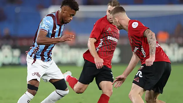 Trabzonspor'a evinde Burak Yılmaz çelmesi