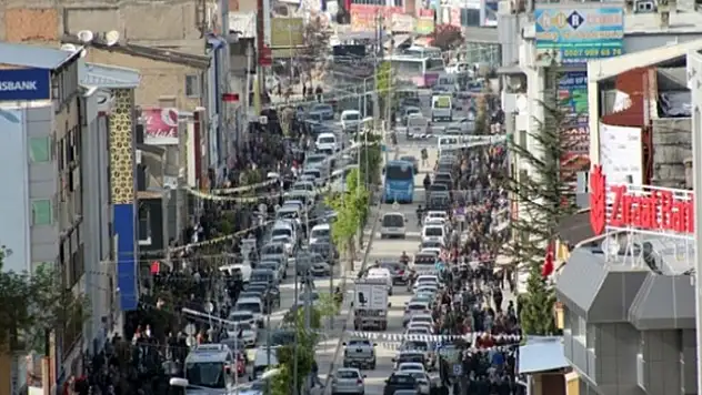 Trafik ve otopark sorunu Vanlıları canından bezdirdi