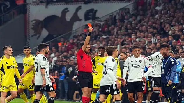 Trendyol Süper Lig'in ilk yarısında 676 sarı, 38 kırmızı kart çıktı