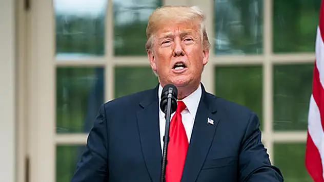 Trump, Kanada'ya yüzde 35 yeni gümrük vergisi uygulayacak