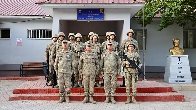 Tuğgeneral Avkıran, Çatak'ta incelemelerde bulundu