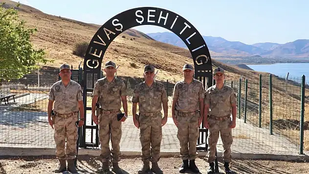 Tuğgeneral Avkıran'dan şehitliklere ziyaret