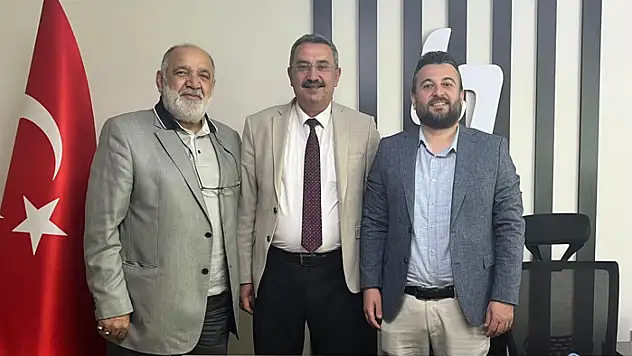 Tüm Emekliler Derneği ile Lokman Hekim ve Hayat Hastanesi arasında sözleşme imzalandı