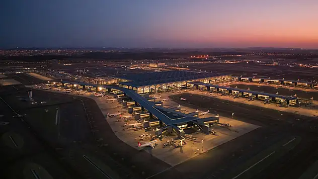 Tüm zamanların transit uçuş rekoru kırıldı