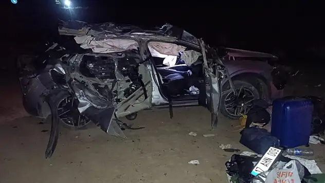 Tunceli'de otomobil uçuruma yuvarlandı: 4 yaralı