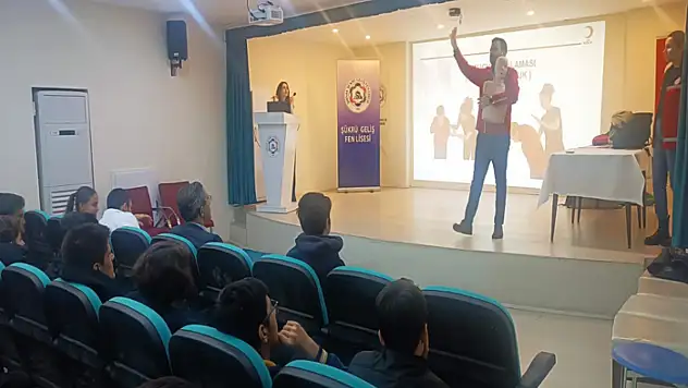 Türk Kızılay Van Şubesi'nden Şırnak'ta öğrencilere ilk yardım eğitimi
